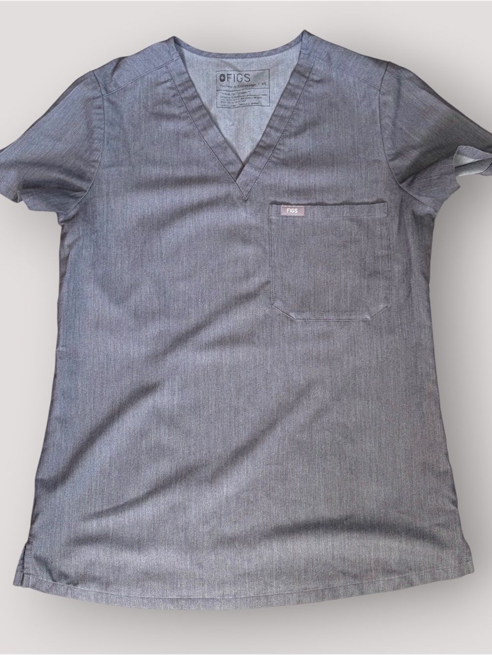 FIGS Women's Gray Short Sleeve V-Neck Scrub Top Catarina